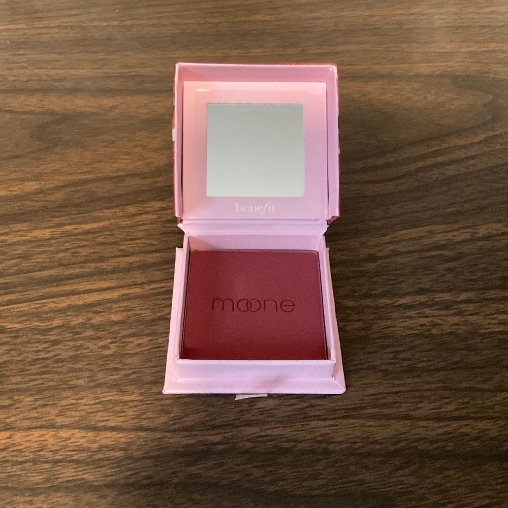 Benefit Cosmetics Moone Blush.